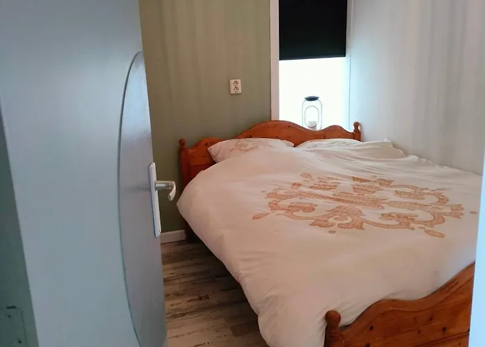 Vroonenburch 別荘 *